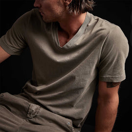 Short Sleeve V Neck in Ammo Pigment | James Perse Los Angeles 