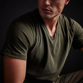 Short Sleeve V Neck in Tent Pigment | James Perse Los Angeles