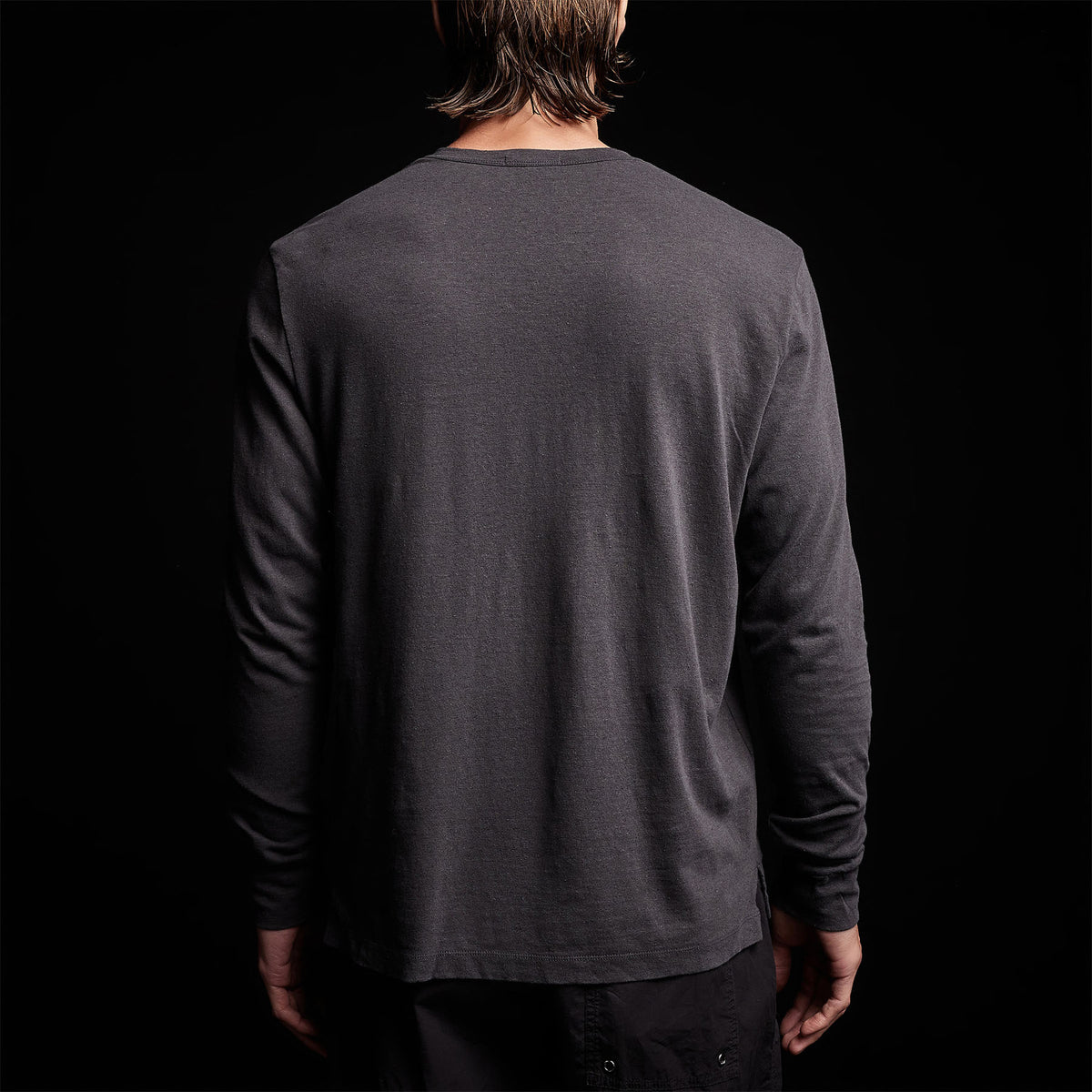 Soft Slub Jersey Long Sleeve Henley in Magma | James Perse Los Angeles 
