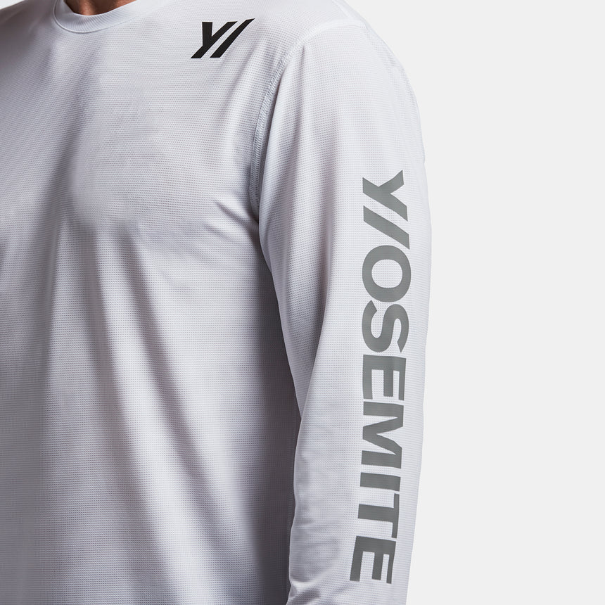 Y/OSEMITE Performance Ski Graphic Crew In White | James Perse Los Angeles