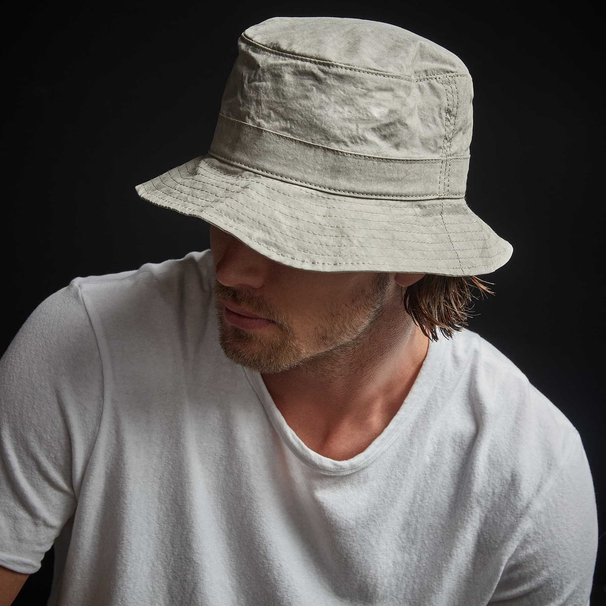 Parachute Poplin Bucket Hat in Mineral Pigment | James Perse Los Angeles