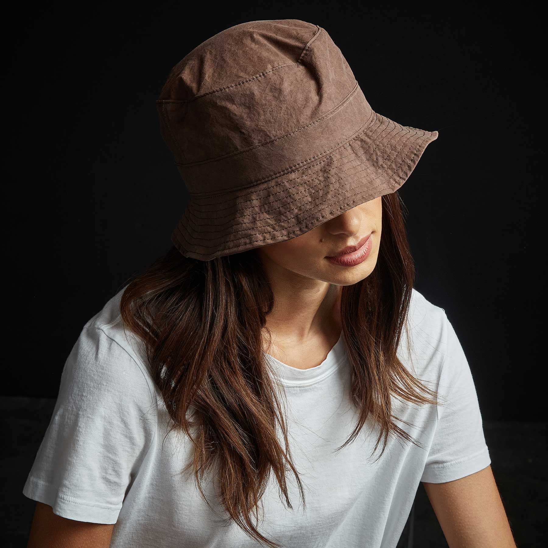 Parachute Poplin Bucket Hat - Malt Pigment | James Perse Los Angeles