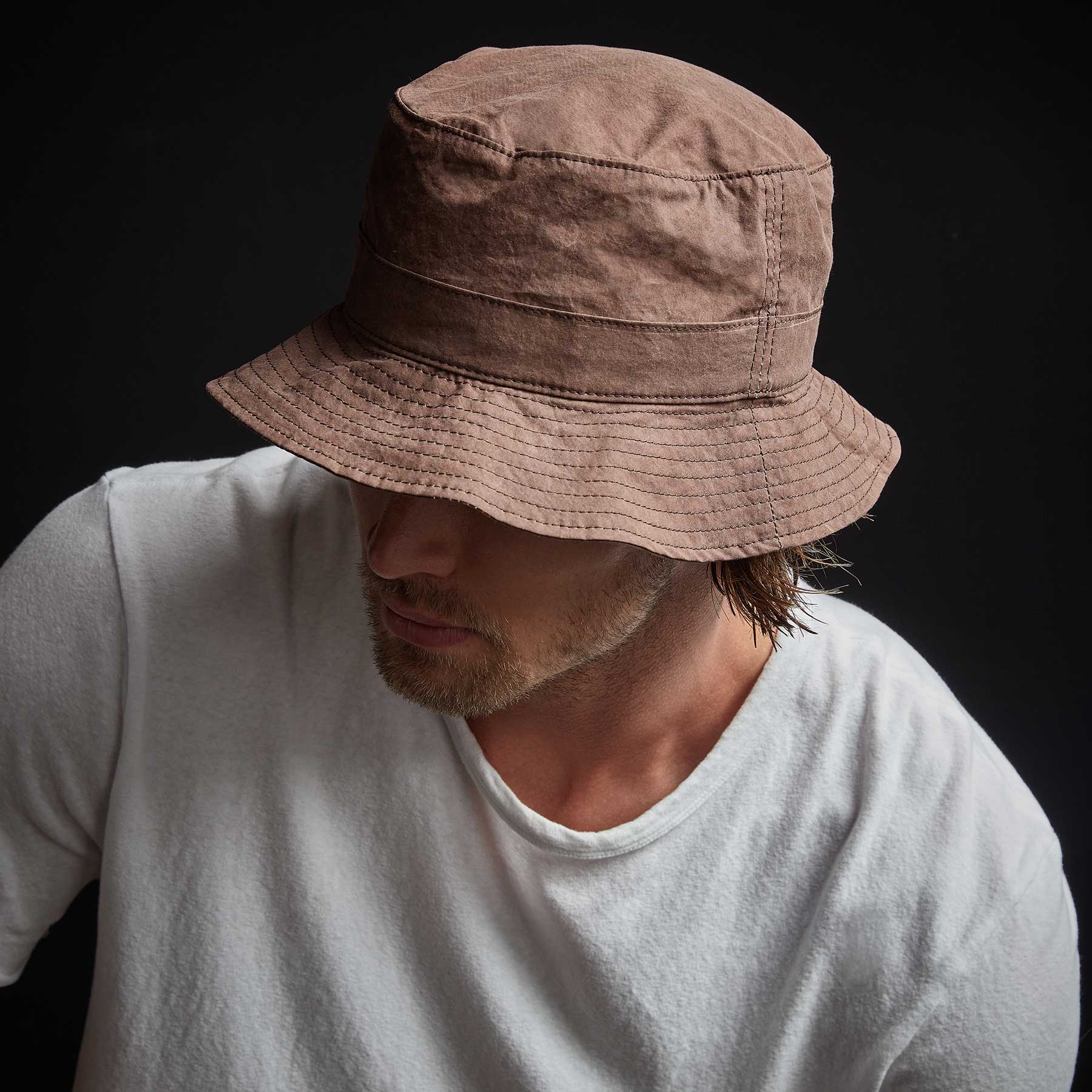 Parachute Poplin Bucket Hat - Malt Pigment | James Perse Los Angeles
