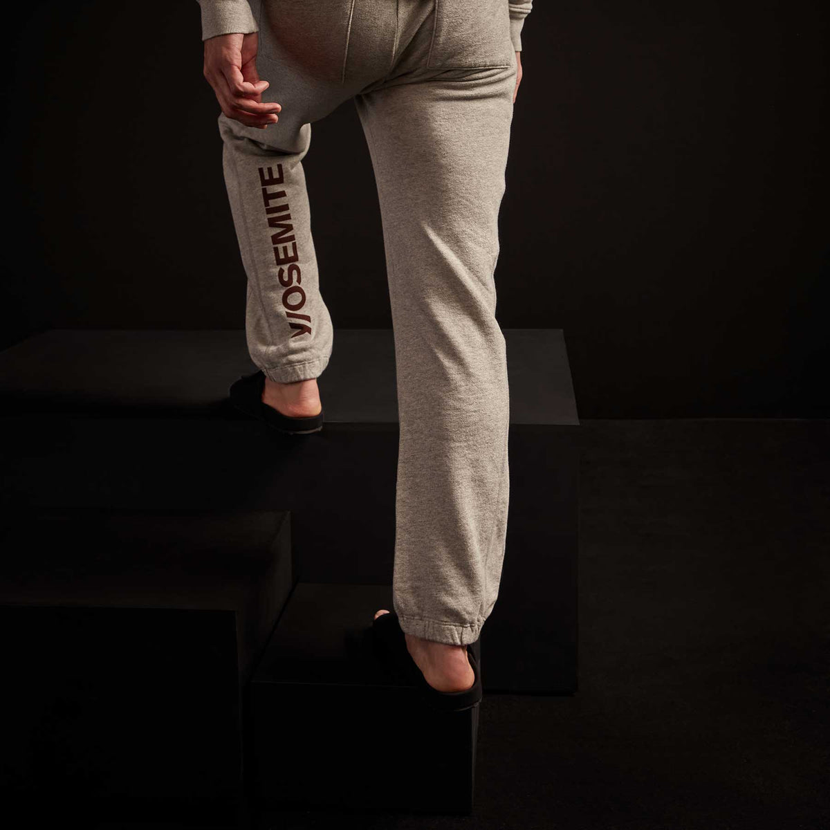 Classic French Terry Sweatpant - Heather Grey/Maroon | James Perse Los Angeles