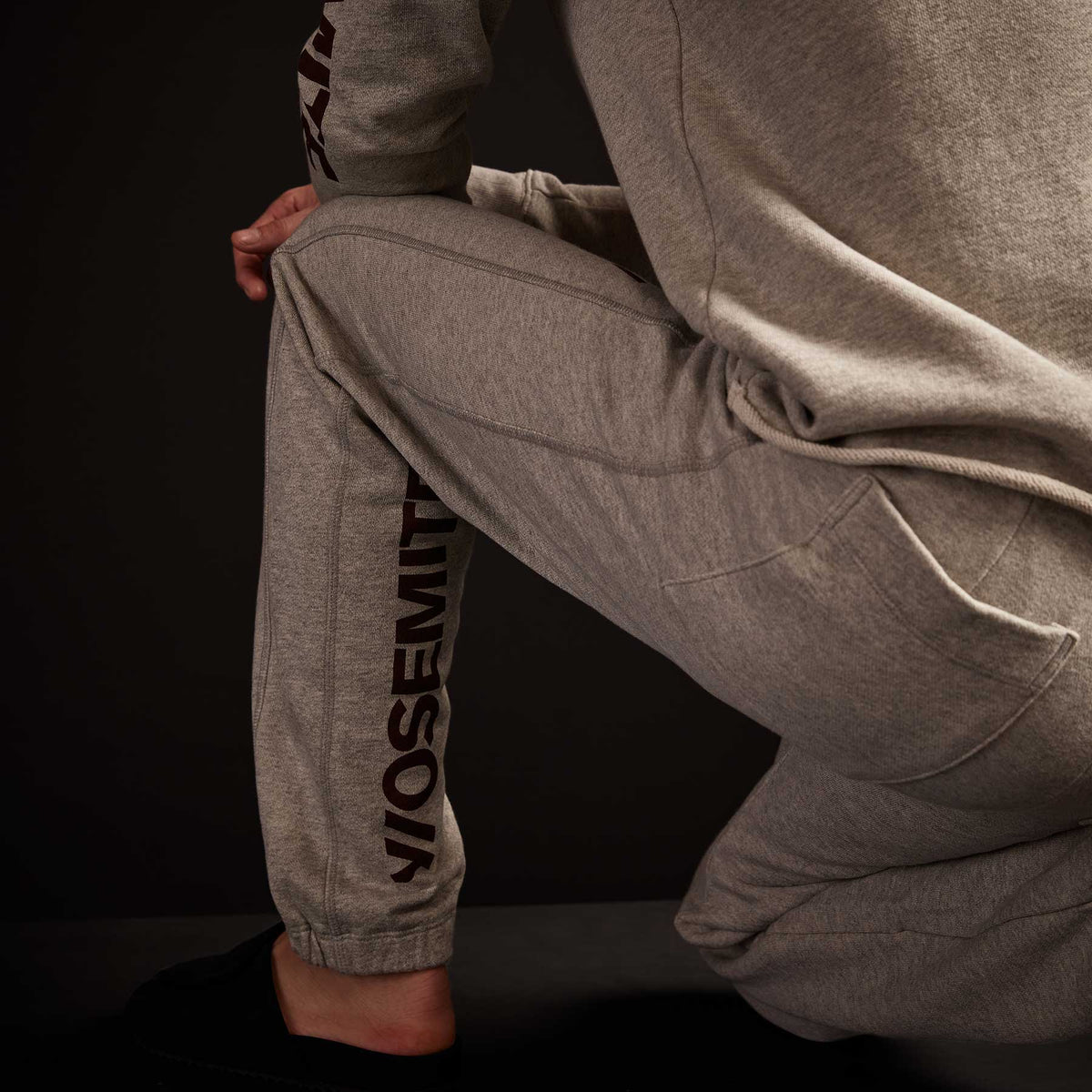Classic French Terry Sweatpant - Heather Grey/Maroon | James Perse Los Angeles