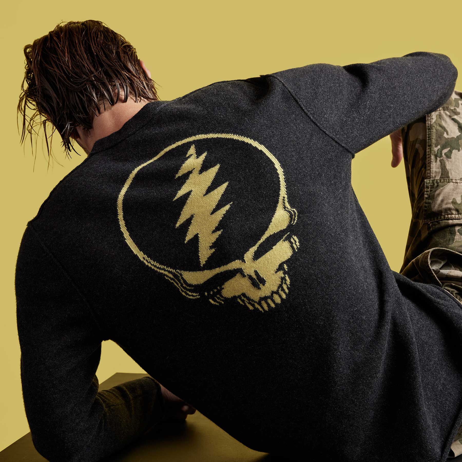 Grateful Dead Recycled Cashmere Sweater in Anthracite | James Perse Los Angeles