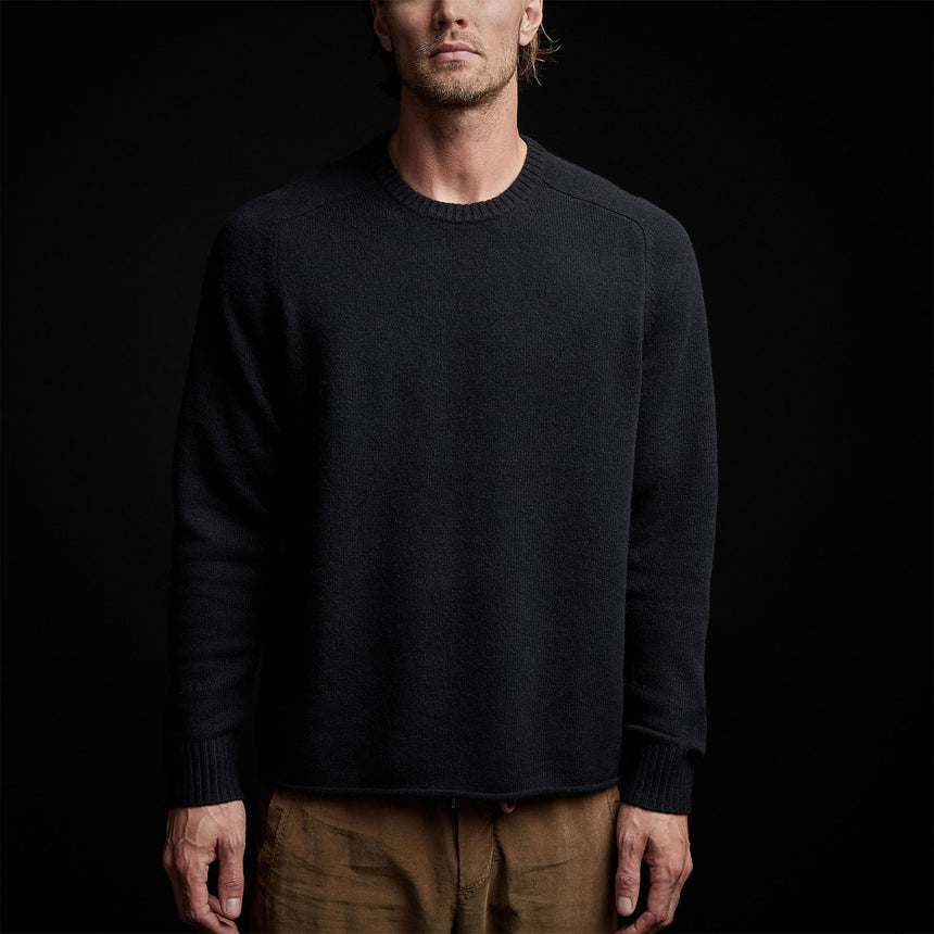 Recycled Cashmere Saddle Shoulder Crew in Black | James Perse Los Angeles