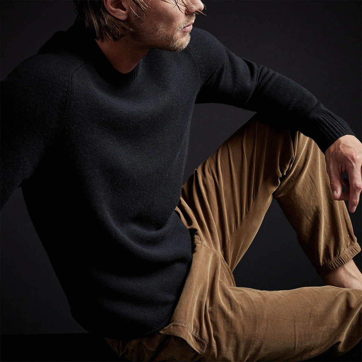 Recycled Cashmere Saddle Shoulder Crew in Black | James Perse Los Angeles