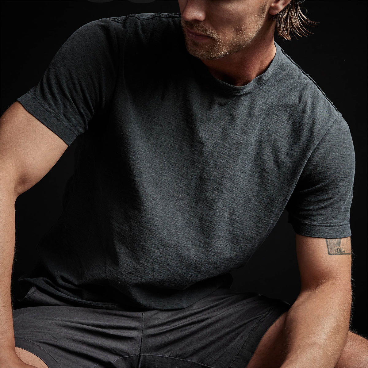 Reverse Slub Jersey Short Sleeve Crew in Magma Pigment | James Perse Los Angeles