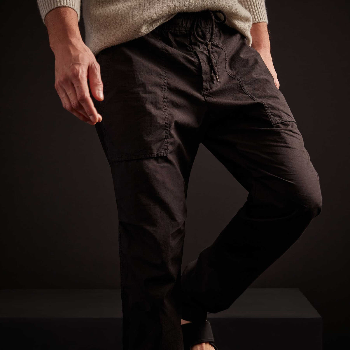 Rip Stop Utility Pant in Black | James Perse Los Angeles