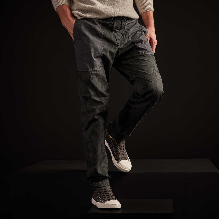 Camo Rip Stop Utility Pant in Carbon Pigment | James Perse Los Angeles