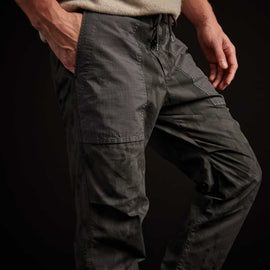 Camo Rip Stop Utility Pant in Carbon Pigment | James Perse Los Angeles