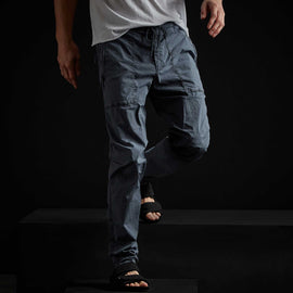 Stretch Poplin Zip Pocket Pant in Gravel Pigment | James Perse Los Angeles