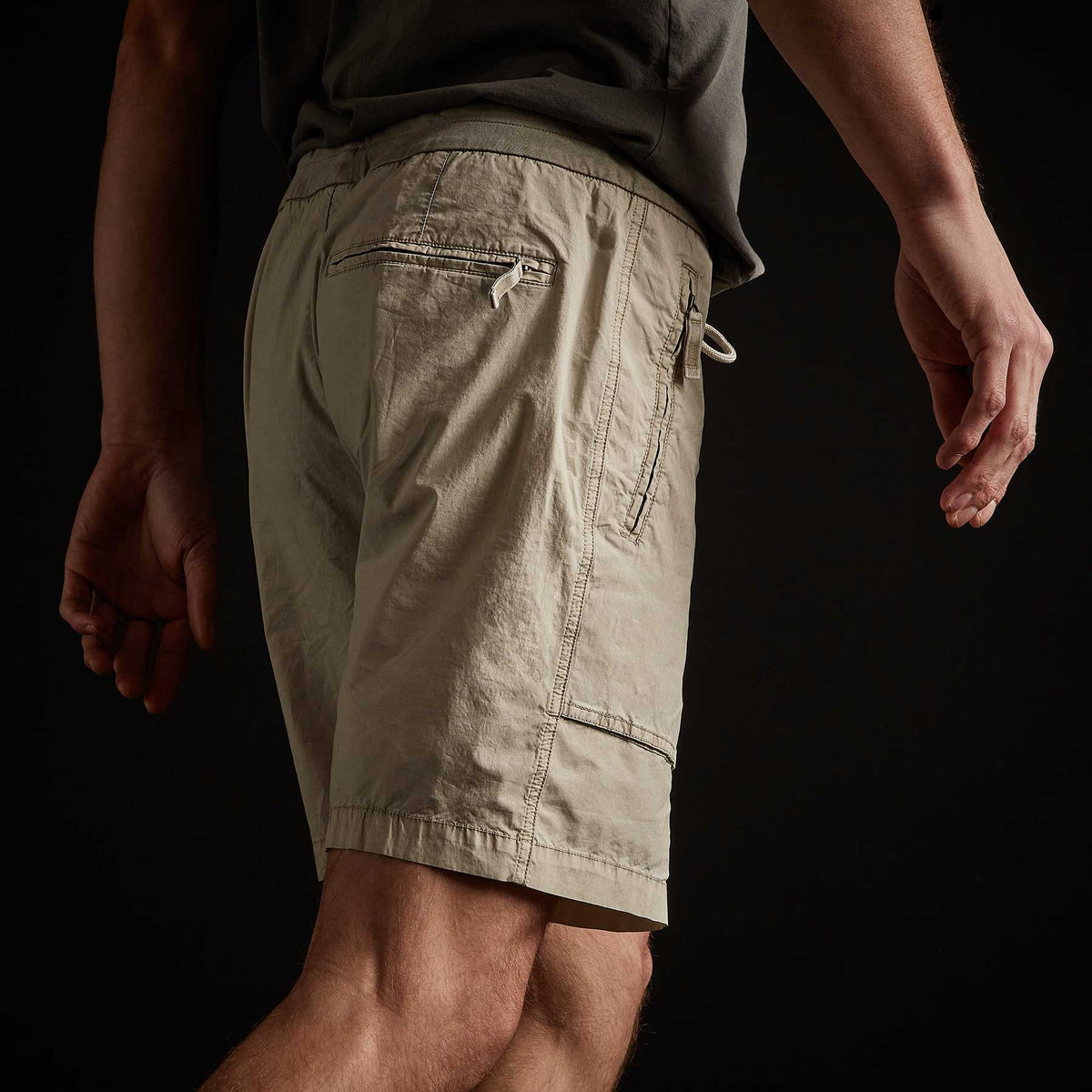 Zipper Pocket Short in Paste Pigment | James Perse Los Angeles