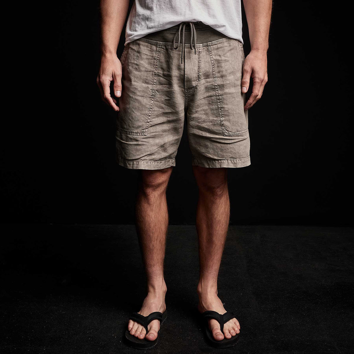 Linen Utility Short in Fume Pigment | James Perse Los Angeles 