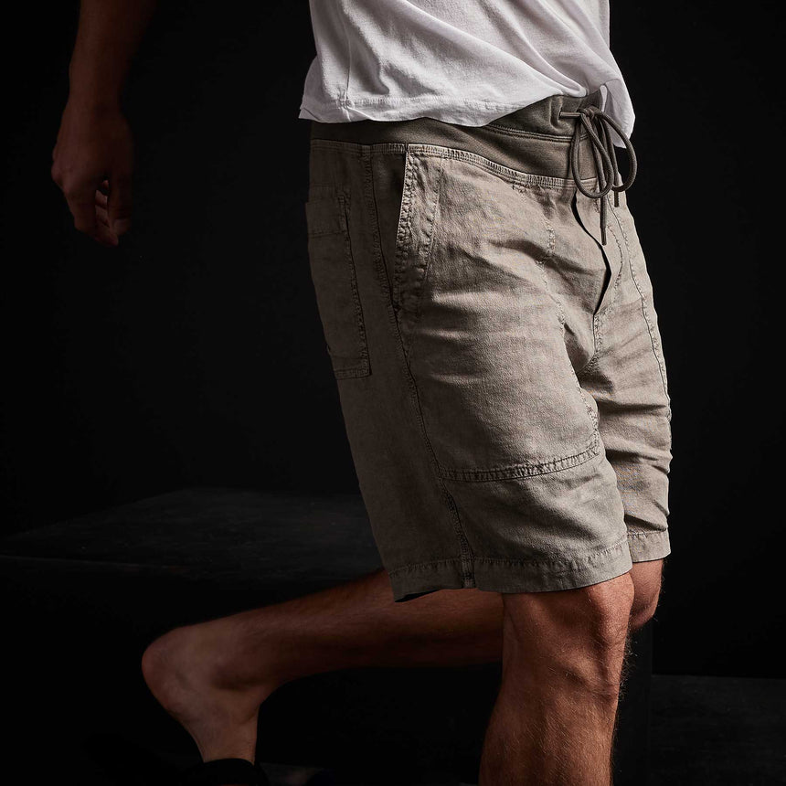 Linen Utility Short in Fume Pigment | James Perse Los Angeles 