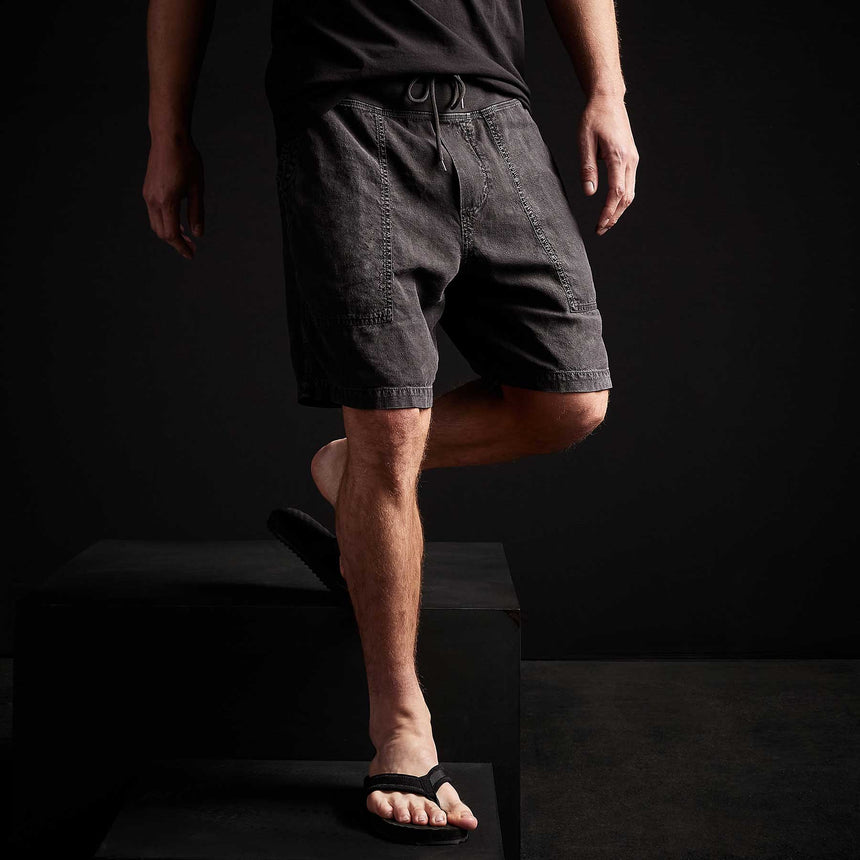 Linen Utility Short in Magma Pigment | James Perse Los Angeles 