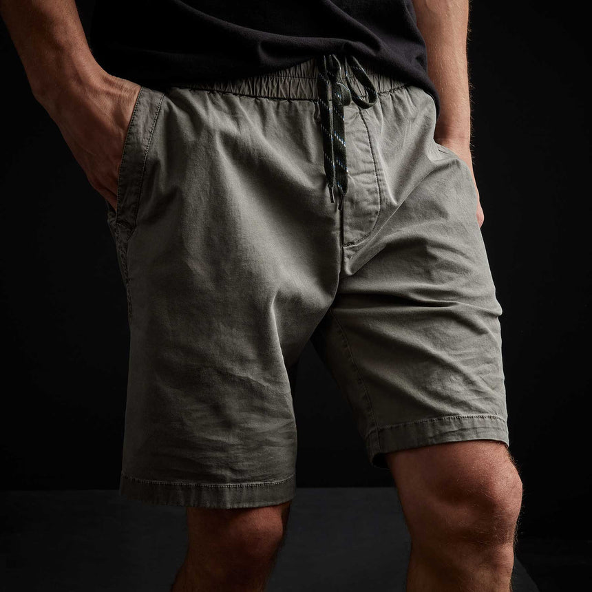 Stretch Canvas Work Short in Signet Pigment | James Perse Los Angeles