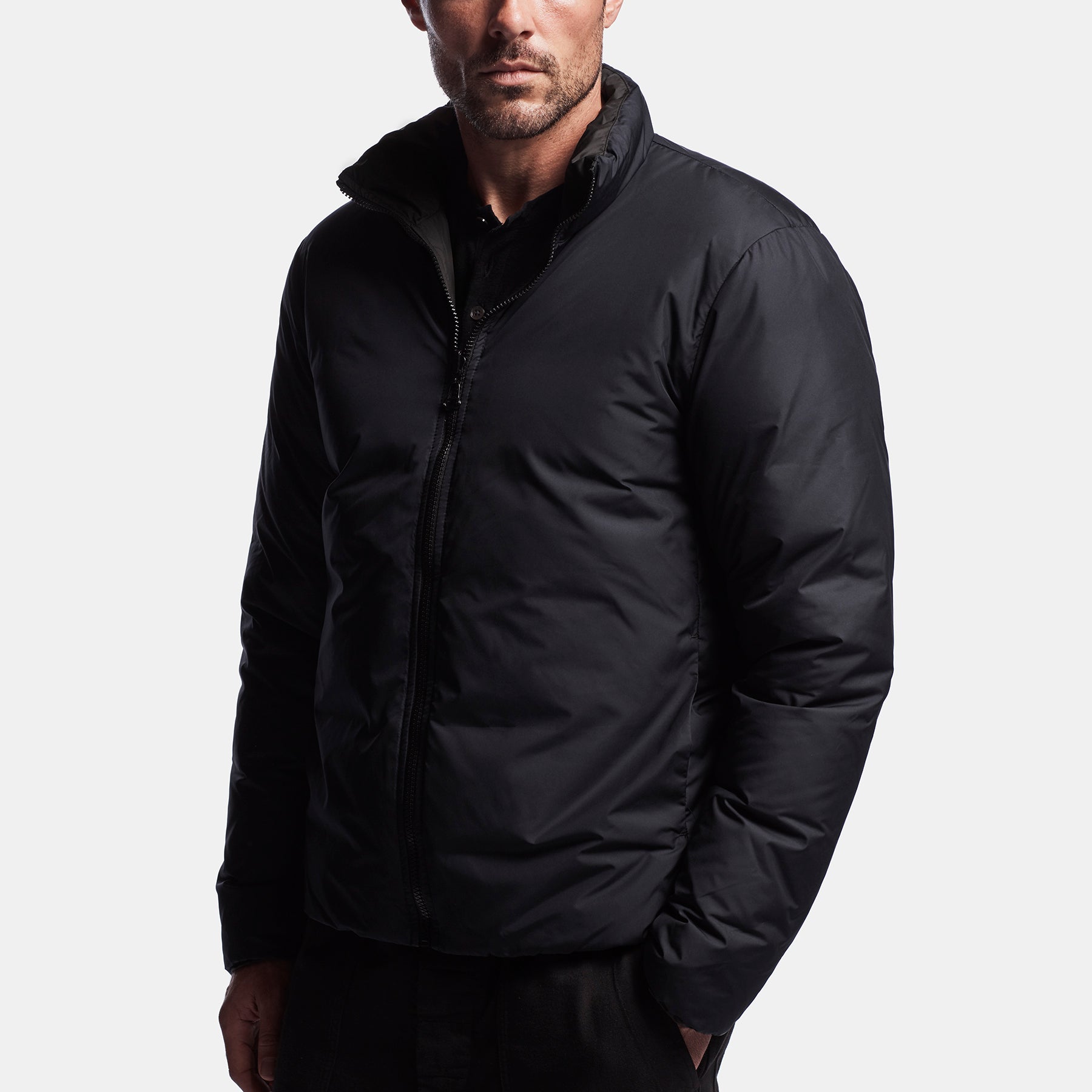 Y/OSEMITE Reversible Down Jacket In Black/Navy | James Perse Los Angeles