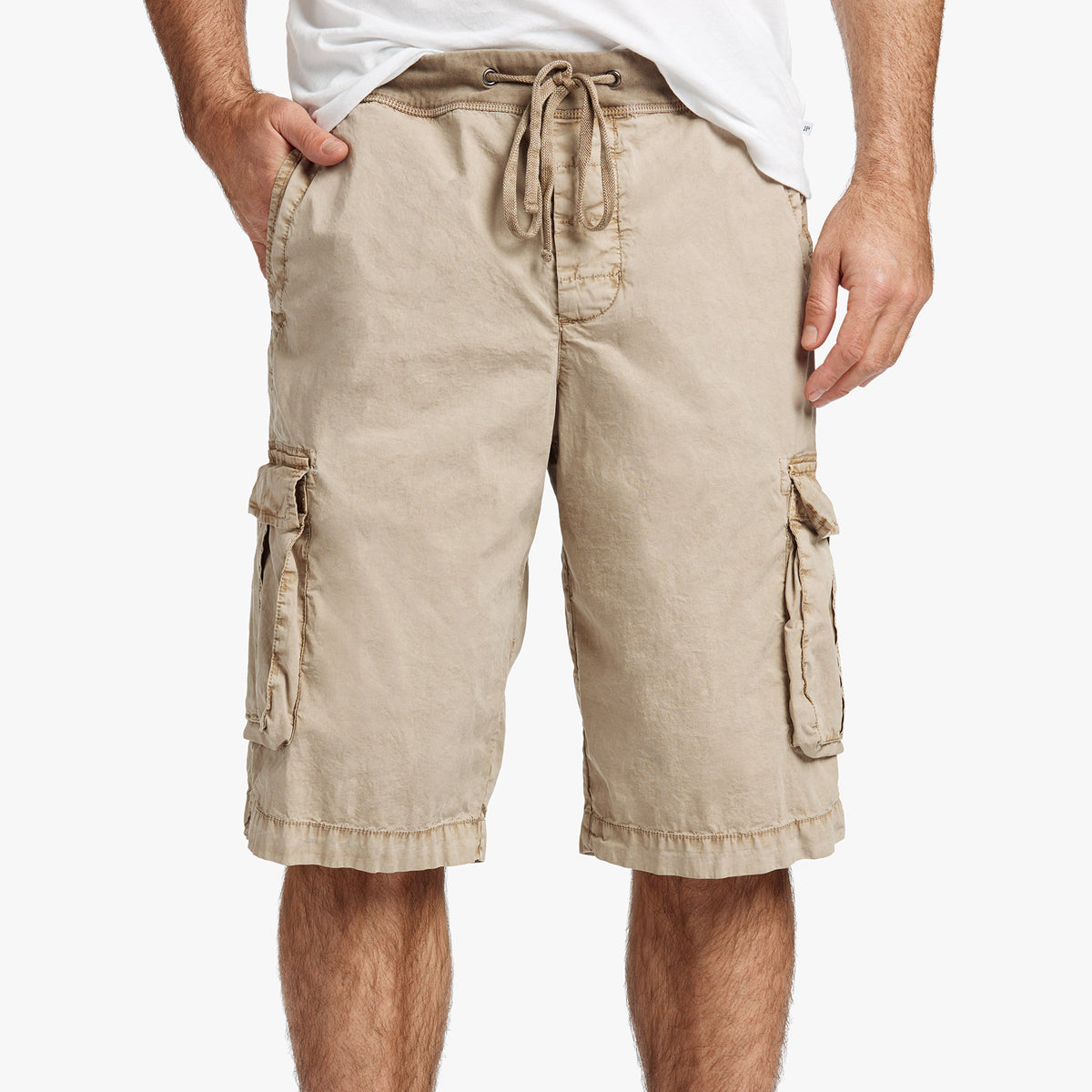 Stretch Poplin Cargo Short in Sandstone Pigment | James Perse Los Angeles