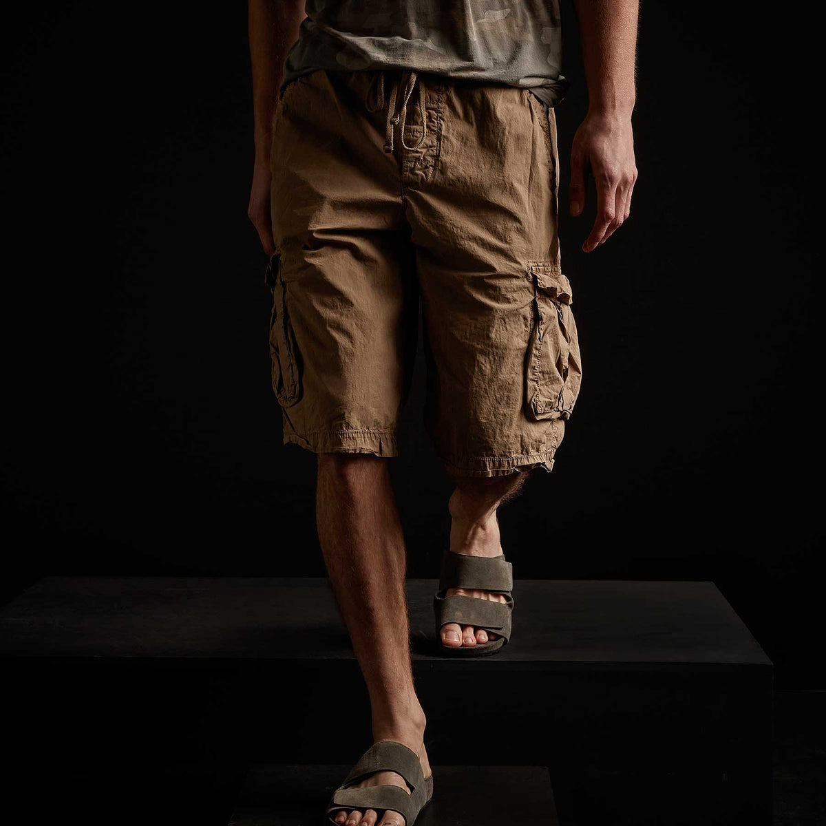 Stretch Poplin Cargo Short - Vicuna Pigment | James Perse Los Angeles