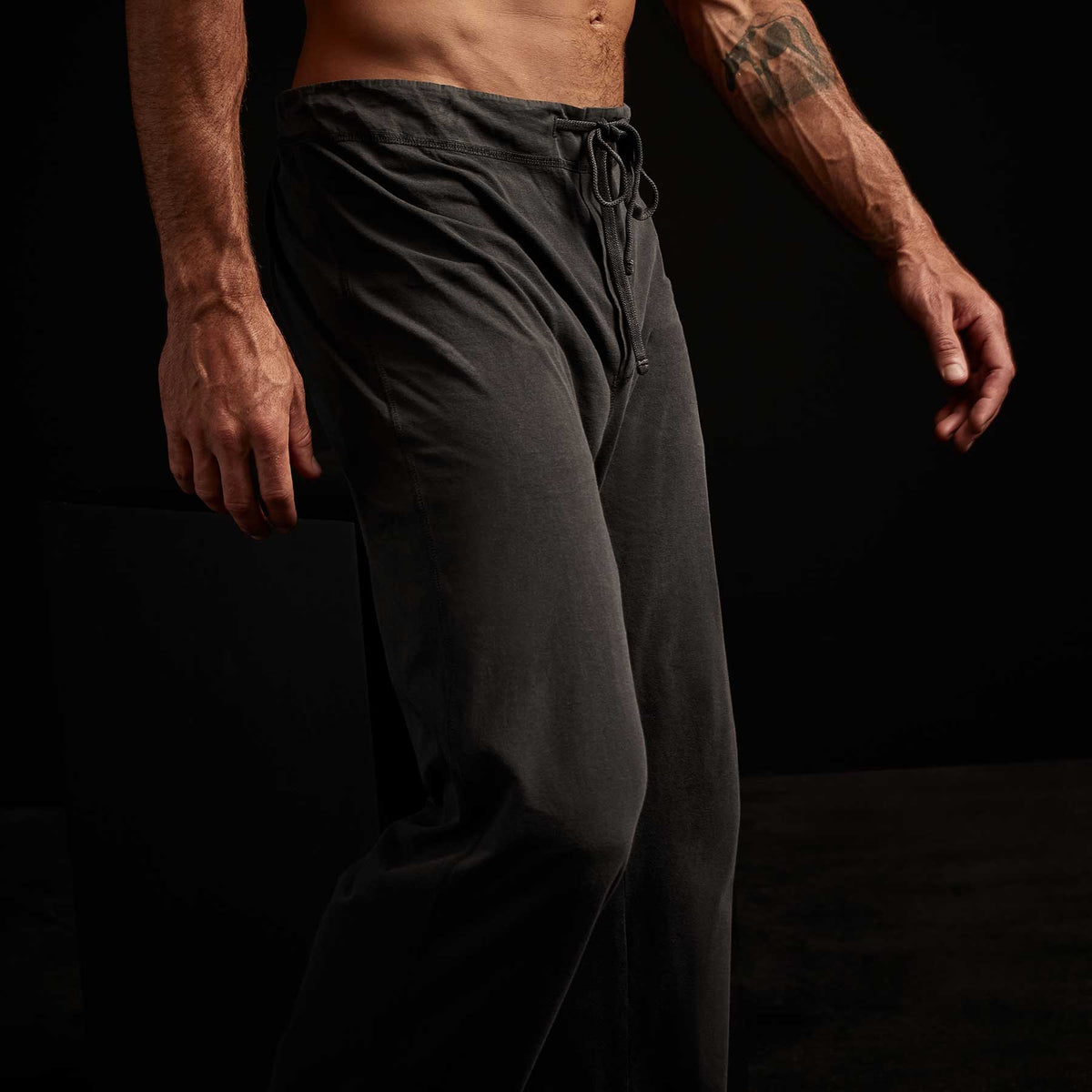 Jersey Pajama Pant in Carbon Pigment | James Perse Los Angeles