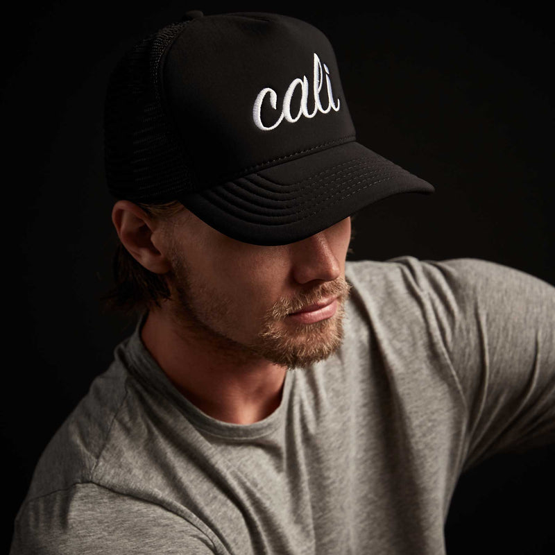 Cali Scuba Trucker Hat In Black | James Perse Los Angeles