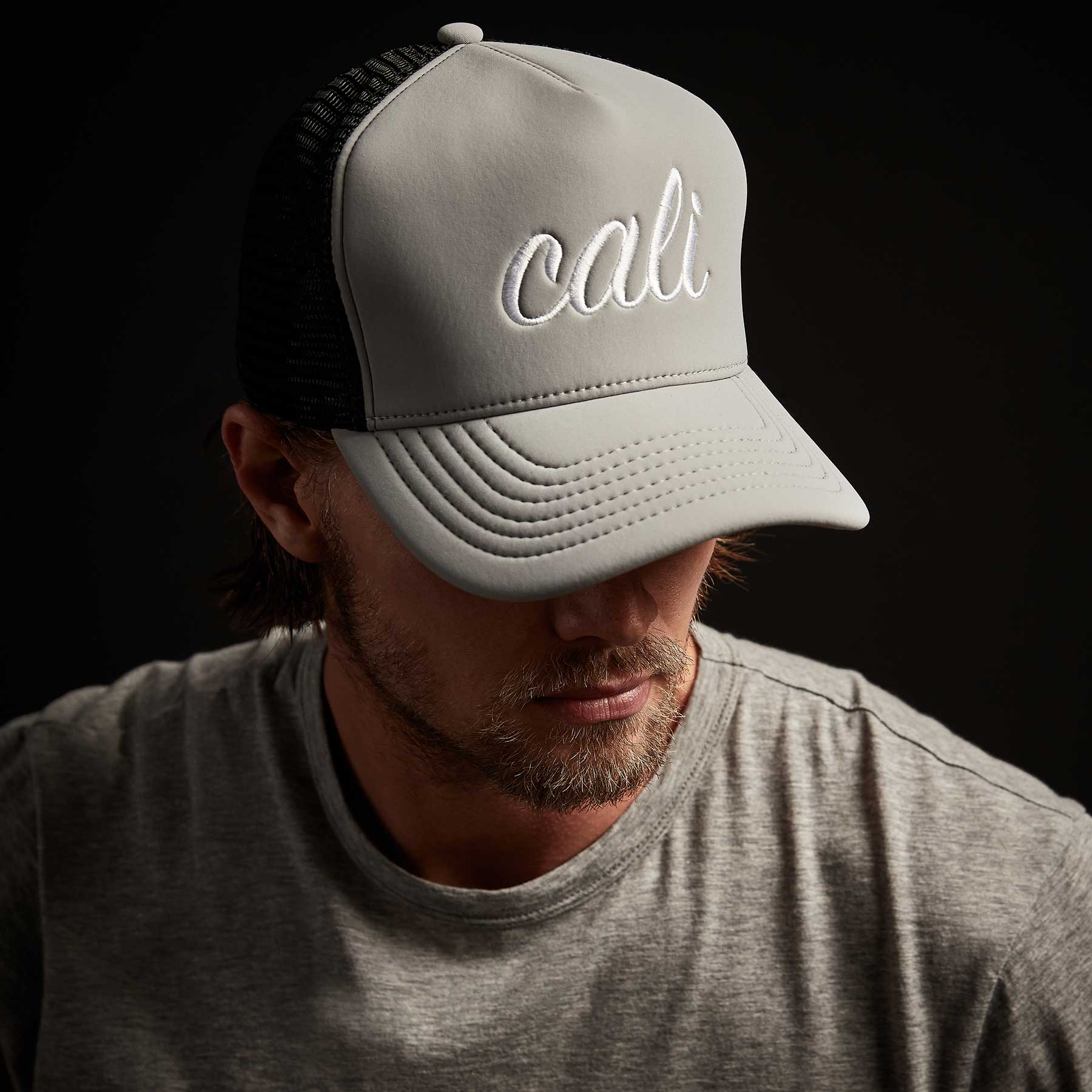 Cali Scuba Trucker Hat In Pale Grey | James Perse Los Angeles