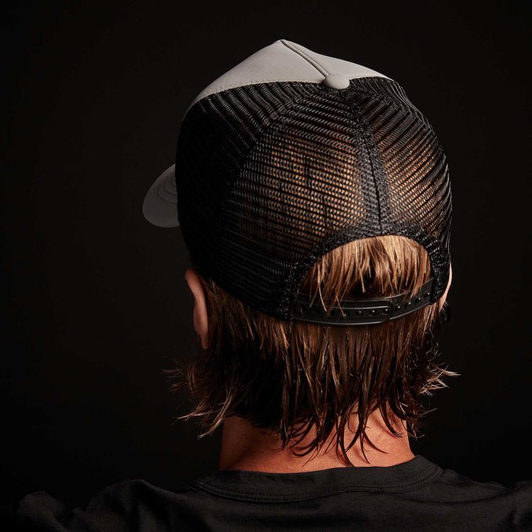 Wave Patch Scuba Trucker Hat - Pale Grey | James Perse Los Angeles