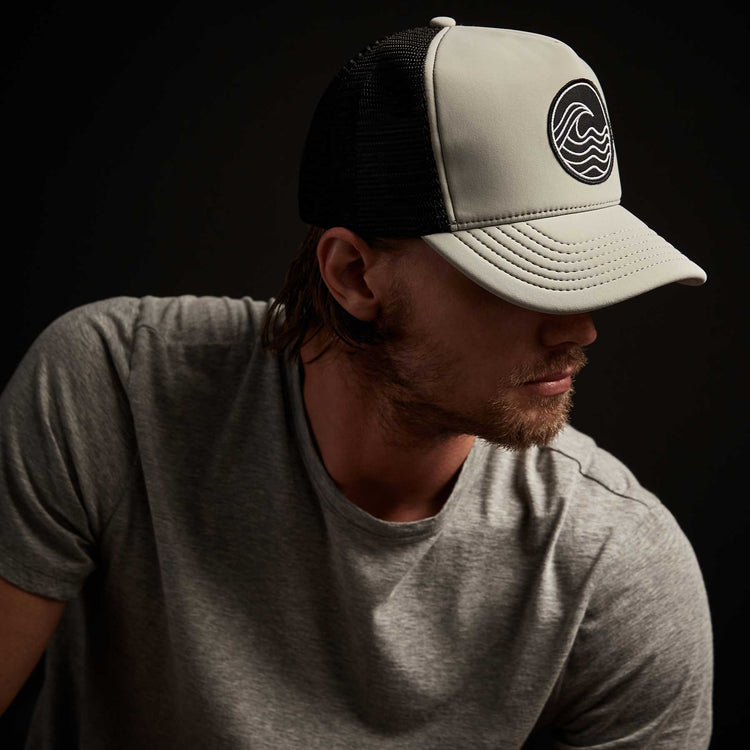Wave Patch Scuba Trucker Hat In Silver Grey | James Perse Los Angeles