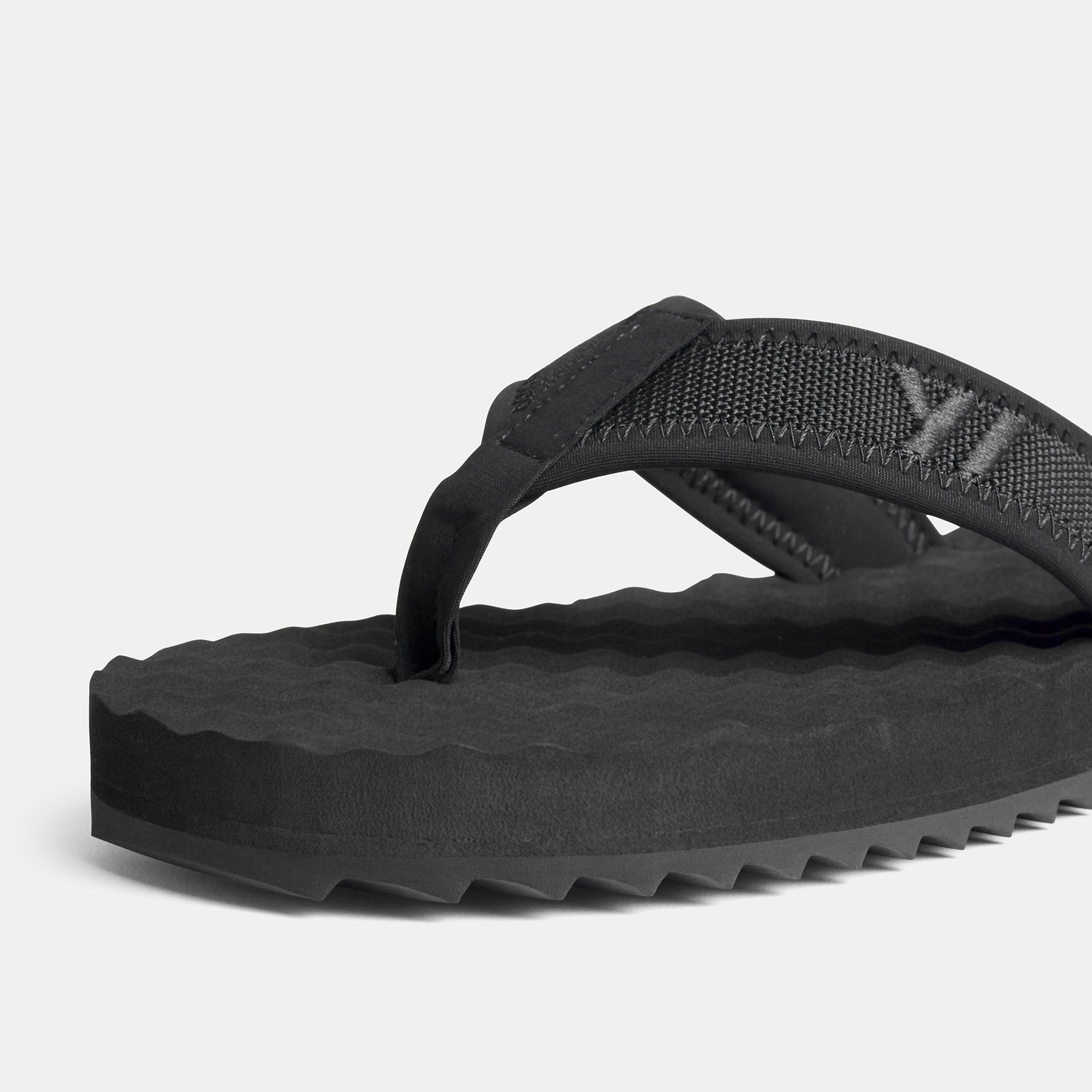 Y/OSEMITE Sport Flip Flop   Kids In Black/Black | James Perse Los Angeles