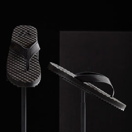 Men's Y/OSEMITE Sport Flip Flop - Black/Black | James Perse Los Angeles