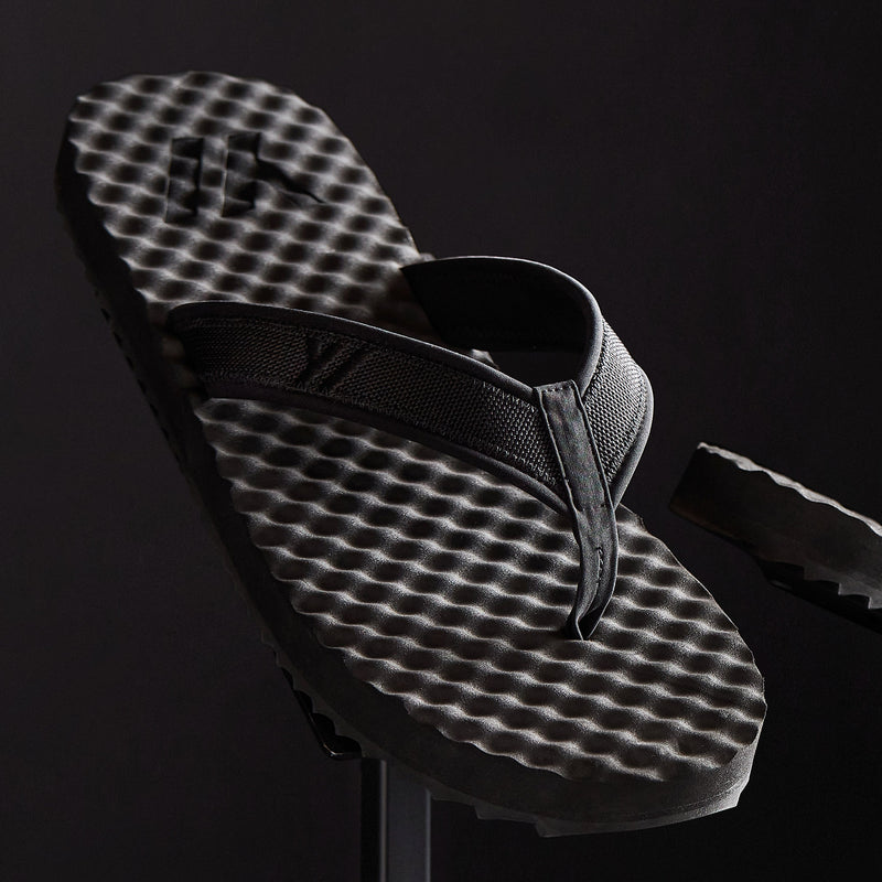 Men's Y/OSEMITE Sport Flip Flop - Black/Black | James Perse Los Angeles