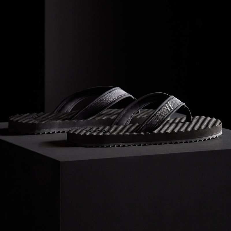 Men's Y/OSEMITE Sport Flip Flop - Black/Black | James Perse Los Angeles