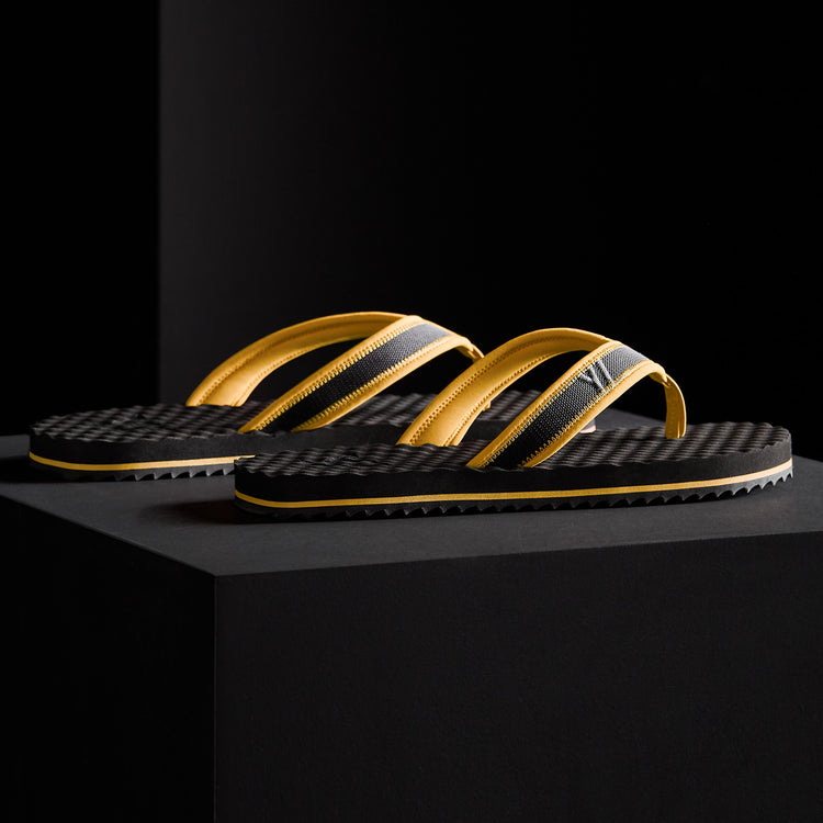 Men's Y/OSEMITE Sport Flip Flop in Black/Crocus | James Perse Los Angeles 