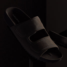 Binding Velcro Slide - Black/Black | James Perse Los Angeles