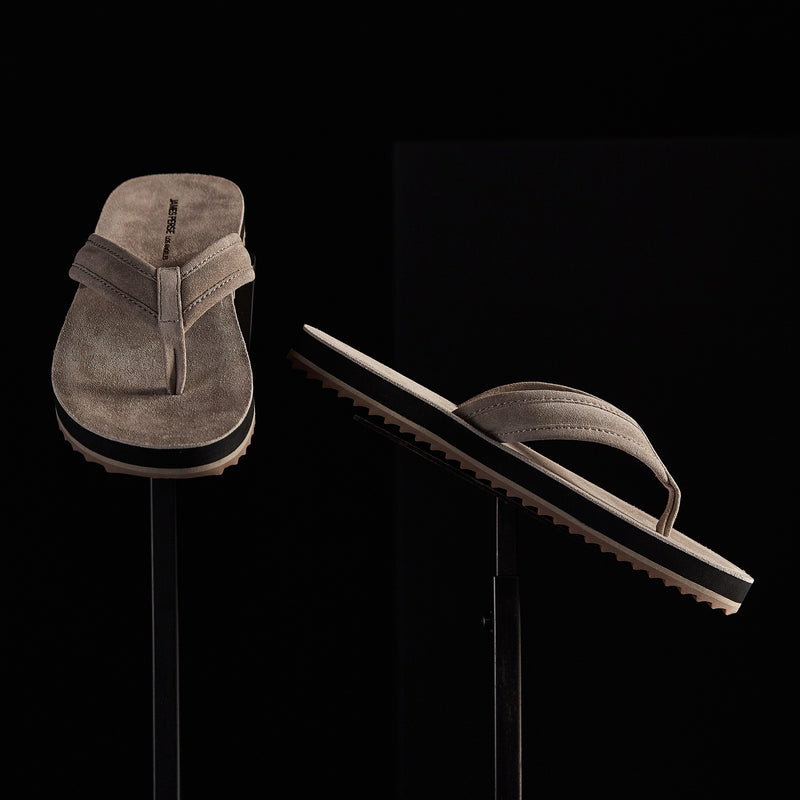 Men's Suede Flip Flop in Earth | James Perse Los Angeles