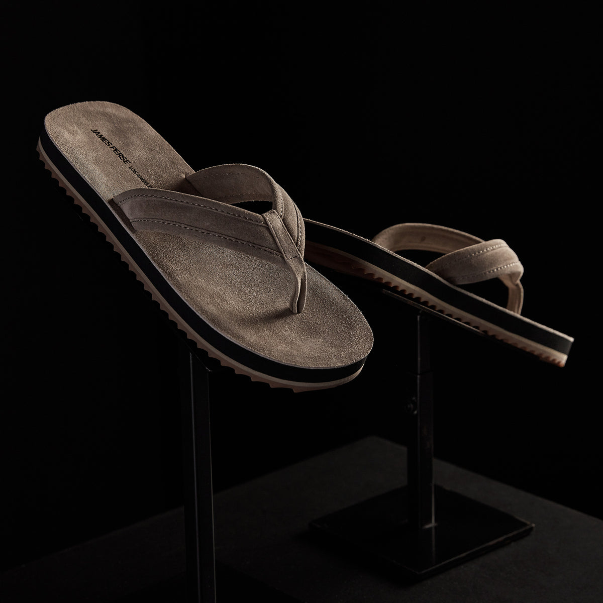 Men's Suede Flip Flop in Earth | James Perse Los Angeles