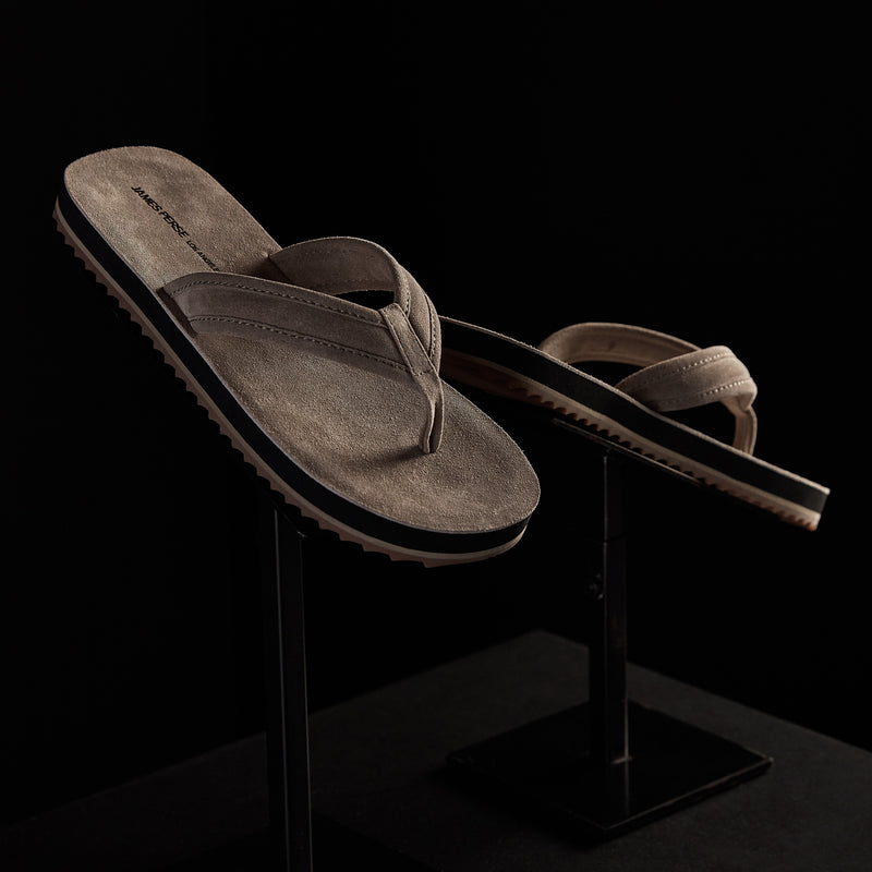 Men's Suede Flip Flop in Earth | James Perse Los Angeles