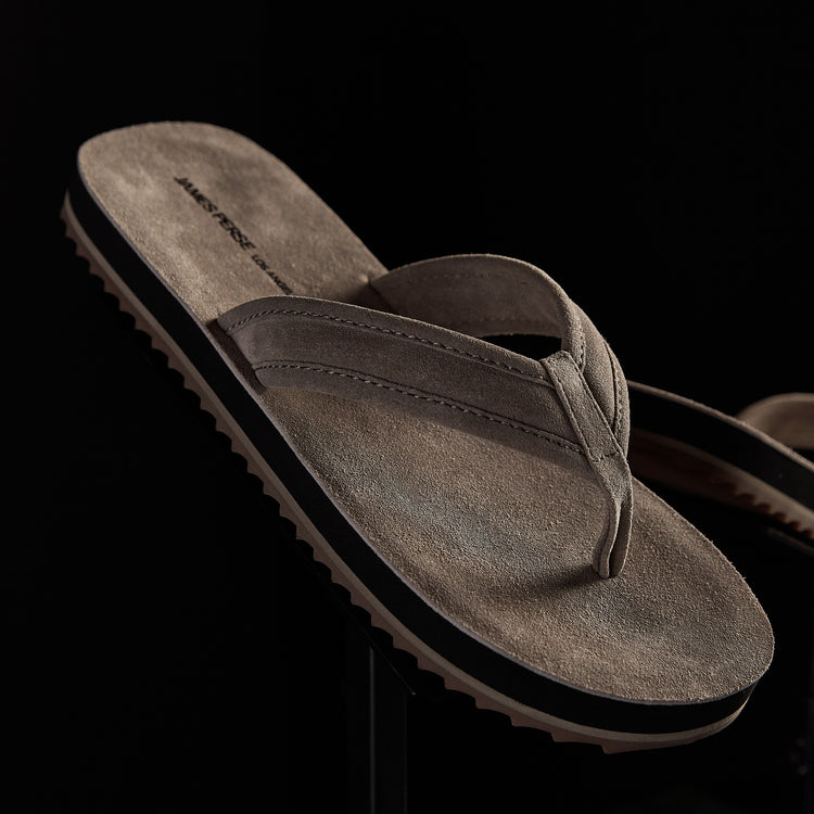 Men's Suede Flip Flop in Earth | James Perse Los Angeles