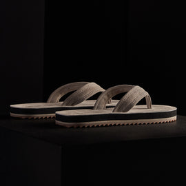 Men's Suede Flip Flop in Earth | James Perse Los Angeles
