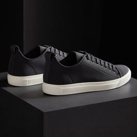 Carbon Low - Black | James Perse Los Angeles