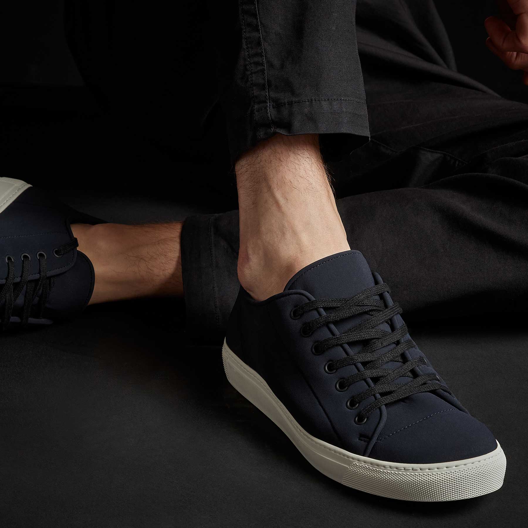 Carbon Low - Navy | James Perse Los Angeles