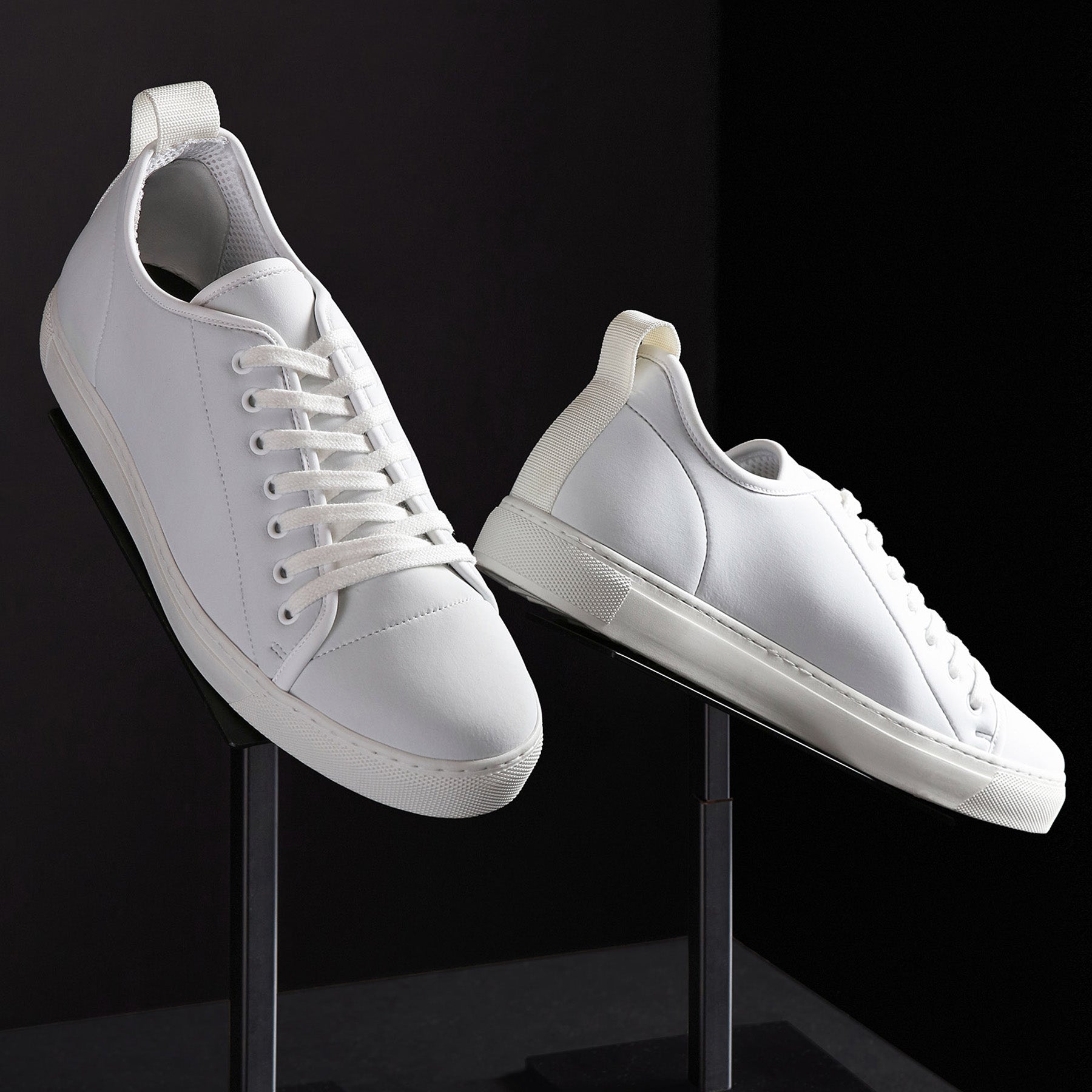 Men's Carbon Low in White | James Perse Los Angeles 