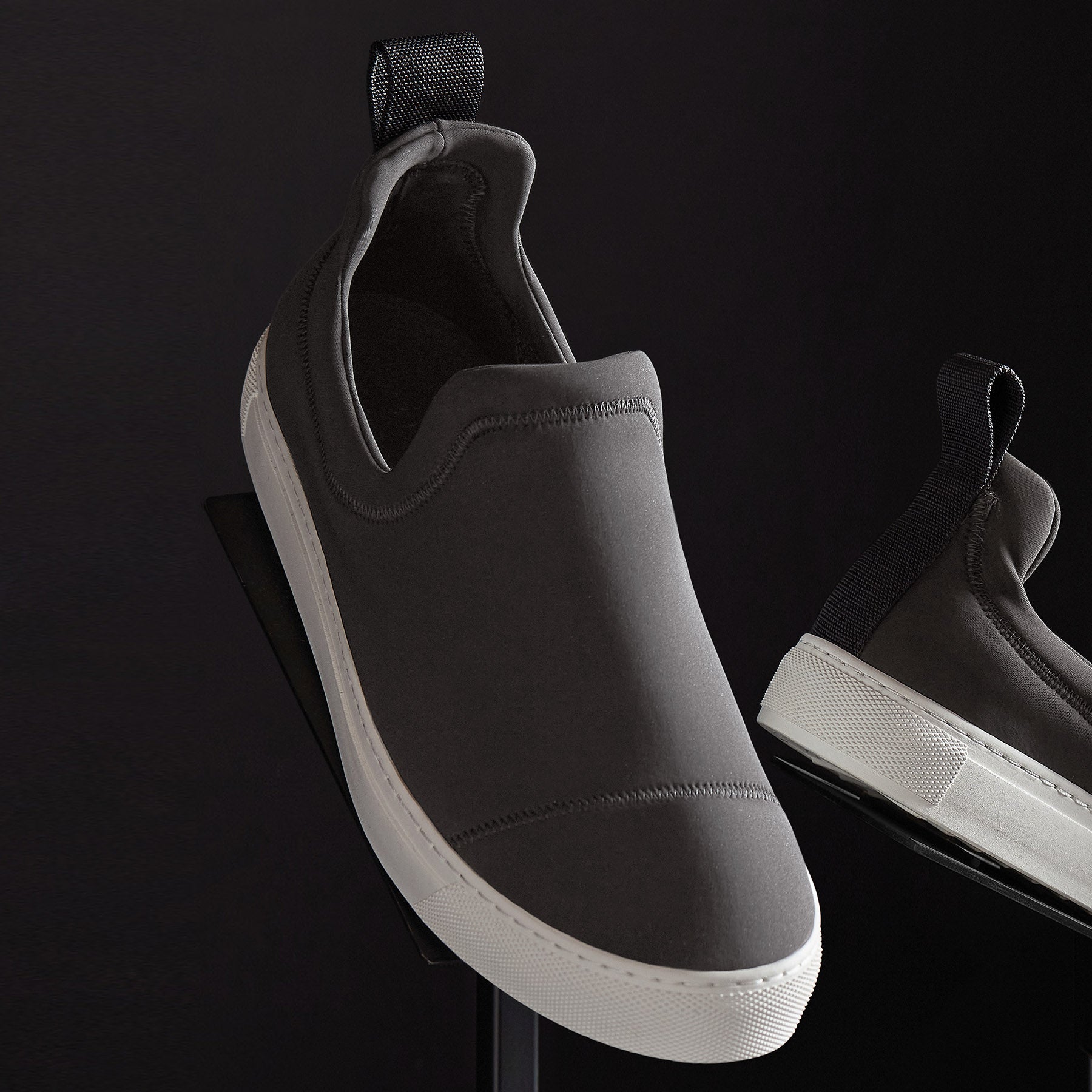 Men's Zuma Scuba Slip On - Carbon Grey | James Perse Los Angeles