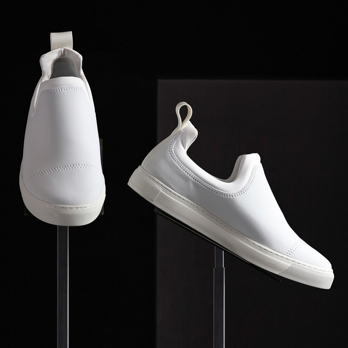 Men's Zuma Scuba Slip On in White | James Perse Los Angeles 