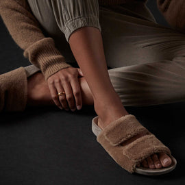 Alpaca Double Strap Slide - Chestnut/Earth | James Perse Los Angeles