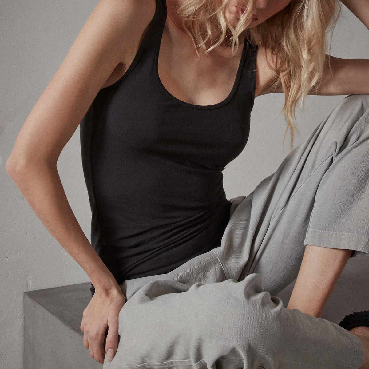 Long Jersey Tank - Black | James Perse Los Angeles