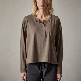 Clean Finish Jersey Henley in Old Whiskey | James Perse Los Angeles 