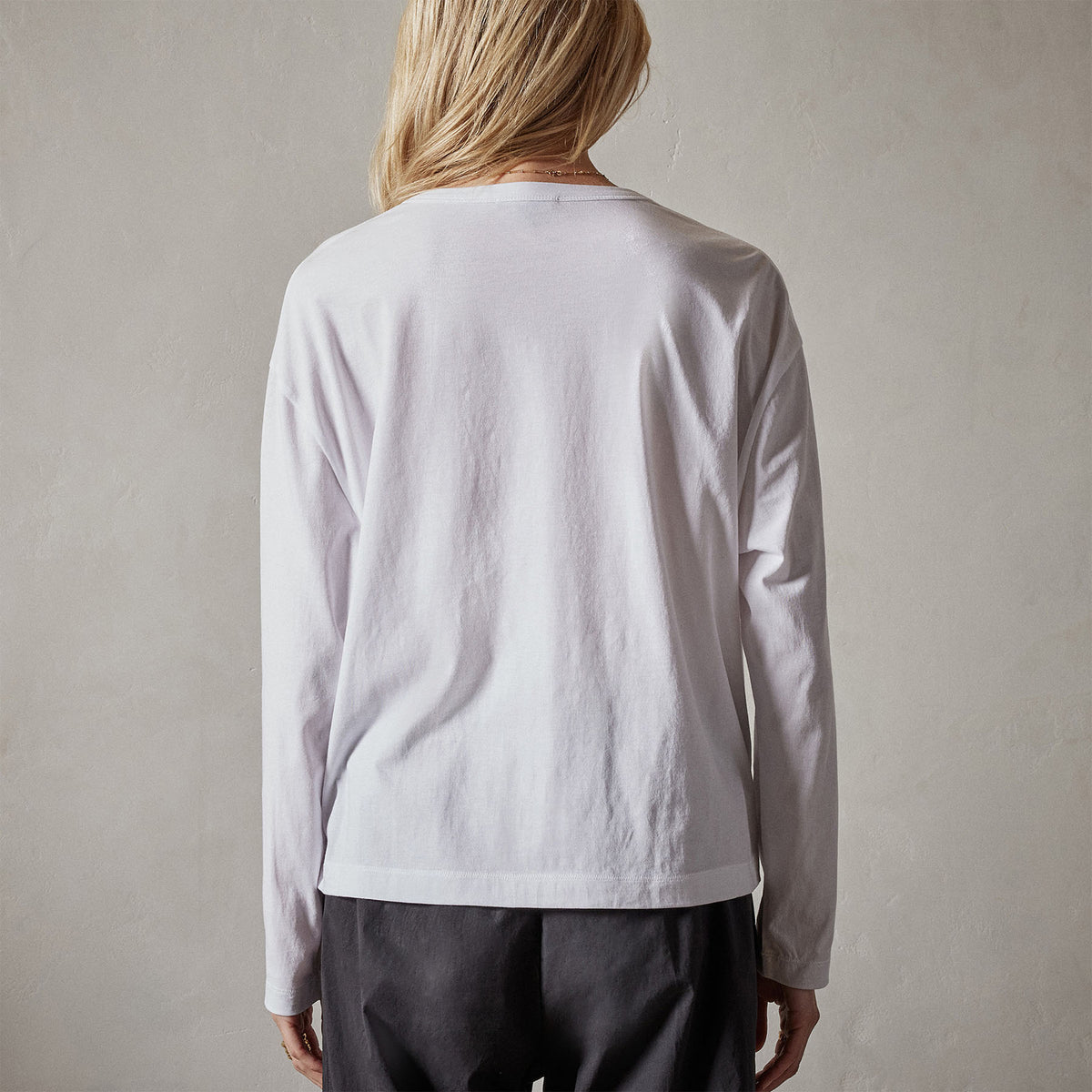 Clean Finish Jersey Henley in White | James Perse Los Angeles 